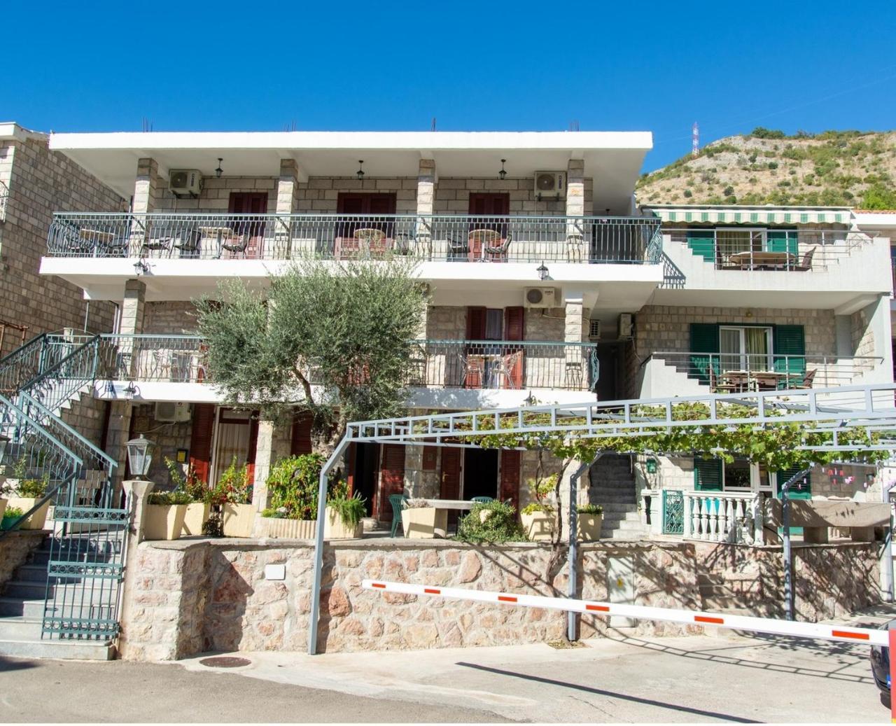 Apartments Ivona Sveti Stefan Kültér fotó